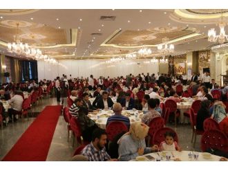 Sultangazi’de Şehit Aileleri, Gaziler Ve Yetimler İftarda Bir Araya Geldi