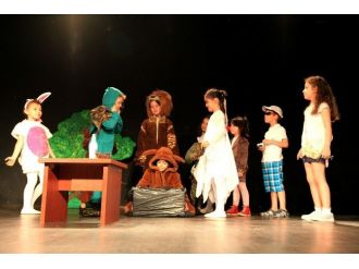 Çocuk Tiyatroculardan Drama Oyunu