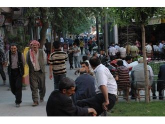 Vatandaşlar Serin Alanları Mesken Tuttu
