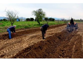 Akköy’de Ek Dağıtımda 24 Ailenin Tapuları Hazır
