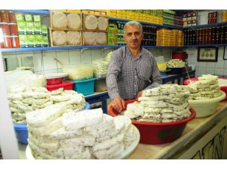 Van’da Otlu Peynirin Fiyatı El Yakıyor