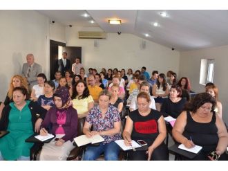 Kuşadası’nda Belediye Personeline Resmi Yazışma Eğitimi