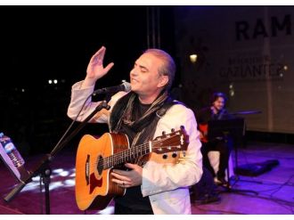 Sanatçı Aykut Kuşkaya Gaziantep’te Konser Verdi