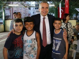 Başkan Zolan Pelitlibağ’da İftar Yaptı