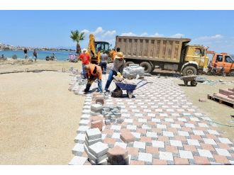 Urla Ve Foça’da Sahiller Yenileniyor