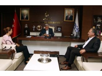 Başkan Karaomsanoğlu, Ardahan Hanak Belediye Başkanını Ağırladı