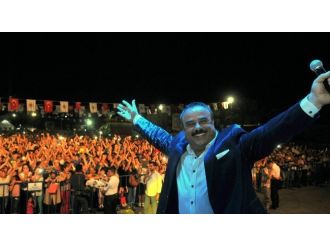 Bülent Serttaş Kepezlileri Coşturdu