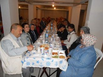 Şair Yazar Ve Ozanlar İftarda Buluştu