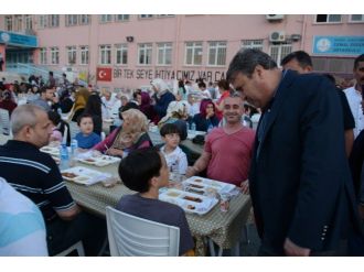 Başkan Çerçi Vatandaşlarla İftar Sofrasında Buluştu