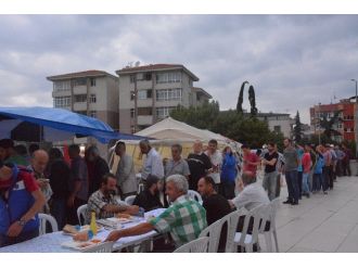 Ortahisar Belediyesi Günde 2 Bin 500 Kişiye İftar Veriyor