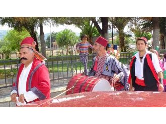 Havran’da Davullu Ramazan Tebriği