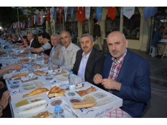 Körfez Belediyesi Mahalle İftarlarına Devam Ediyor