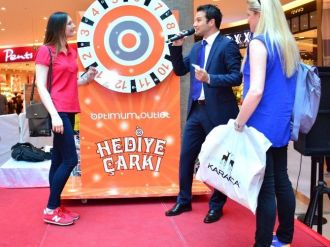 Hediye Çarkı Selim Yeğin İle Şans Dağıttı