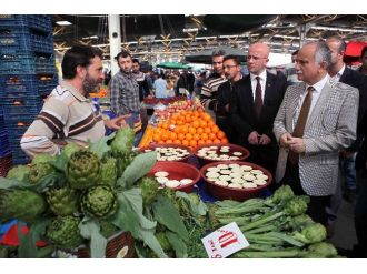 Bayraklı’da Pazar Yerlerine Düzenleme
