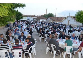 Babalar Günü’nde Hüseyin Akay ’Çiftçi Babası’ İlan Edildi