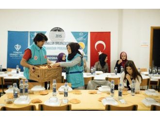 Türkiye Diyanet Vakfı Bosna’da İyilik Sofrası Kurdu