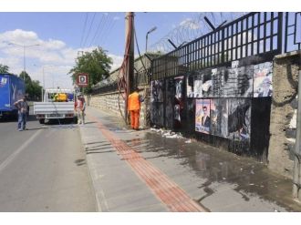 Seçim Afişleri Temizleniyor