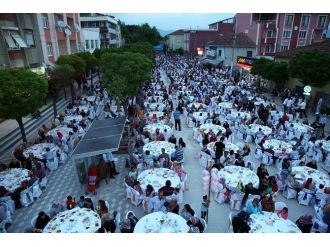 Huzur Sofraları Pamukova’da Kuruldu