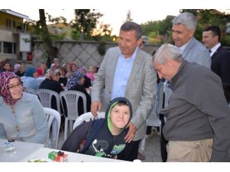 Vali Şerif Yılmaz Domaniç’te Halk İftarına Katıldı