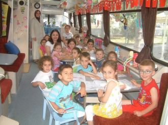 Burhaniye’de Gezici Anaokulu Kütüphane Olacak