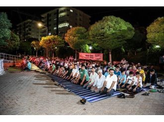 Enderun Usulü Teravih Namazı Kılındı