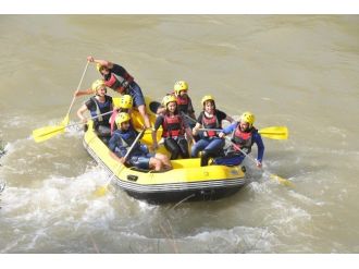 Çatak’ta Rafting Heyecanı