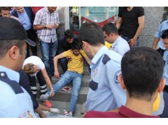 Erzurum’da Yoldan Geçen Üniversiteli Genç Bıçaklandı