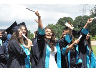 Saü’de Mezuniyet Coşkusu