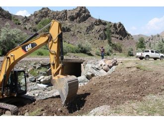 Oltu’da Sel’in Tahrip Ettiği Köprüler Yeniden Yapılıyor