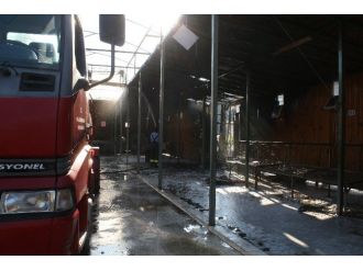 Marmaris’te Pazaryerinde Çıkan Yangın Korkuttu