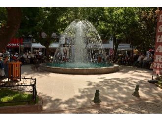 İftar Saati Beklemenin Adresi Parklar