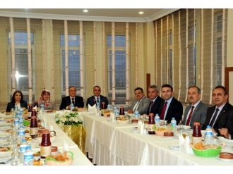 Tayini Çıkan Cumhuriyet Başsavcısı Ve Ağır Ceza Reisine İftar Yemeği