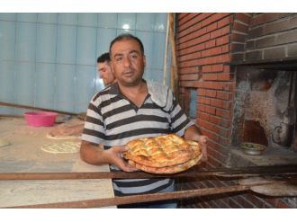 Silvanlılar Ramazan Pidesine Yoğun İlgi Gösteriyor