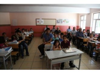 İpekyolu Belediyesi’nden Çevreye Duyarlı Öğrencilere Ödül