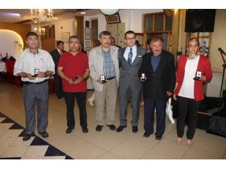 Kızılay’dan Gönüllü Kan Bağışçılarına Ödül