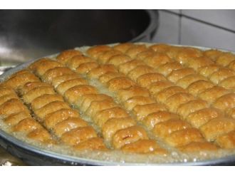 Antep Baklavası Ramazan Sofralarındaki Yerini Aldı