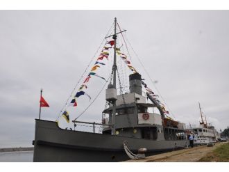 Giresunlu Nusret Mayın Gemisi’ne Hayran Kaldı