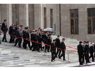 Cumhurbaşkanı Erdoğan Tbmm’den Ayrıldı