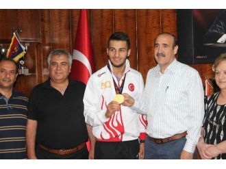 Burak Uygur, Fındıklı’yı Ziyaret Etti