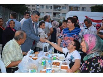 Vali Bektaş İftar Sofrasında Engellilerle Buluştu
