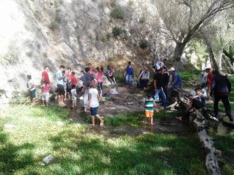 Van’da Horhor Çeşmesi Soğuk Suyu İle Vatandaşların Akınına Uğruyor