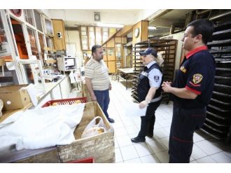 Büyükşehir Zabıtası Fırınları Denetledi