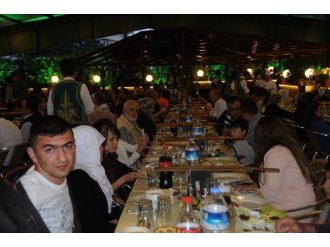 Belediye Başkanı Akdoğan Şehit Aileleriyle Birlikte İftar Yaptı