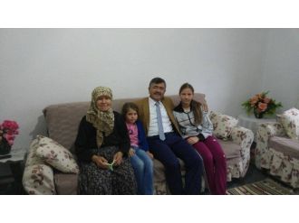 Belediye Başkanı Akdoğan’dan Çat Kapı Ziyaret