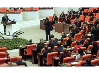 Tbmm’de Milletvekillerinin Yemini Devam Ediyor