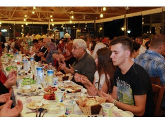 Şehit Aileleri Ve Gazileri Valilik İftarında Buluştu