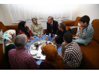 Cumhurbaşkanı Erdoğan’dan Sürpriz İftar Ziyareti