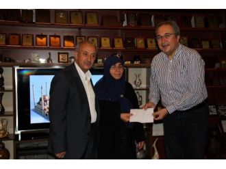 Hayırsever Ayşe Altun’dan Nevşehir Külliyesi Yapımı İçin 100 Bin Tl Bağış