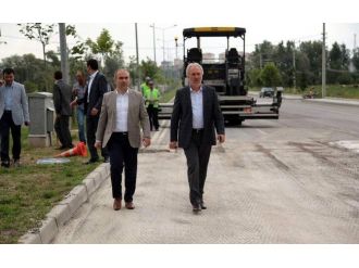 Başkan Saraçoğlu, Asfalt Çalışmalarını Denetledi