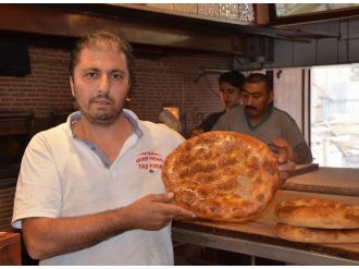 Pide Satışları Ramazanın İlk Günlerine Göre Düştü